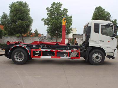 東風(fēng)天錦鉤臂車(chē)SCS5180ZXXDFH6車(chē)廂可卸式垃圾車(chē)